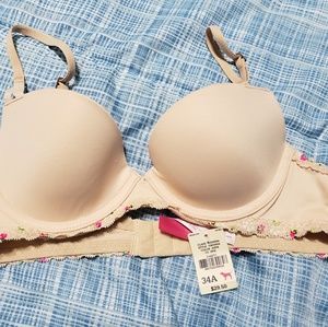 Pink Victoria's secret bra